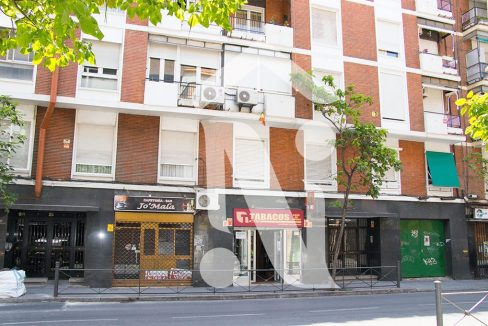 Local_calle_azcona_exterior